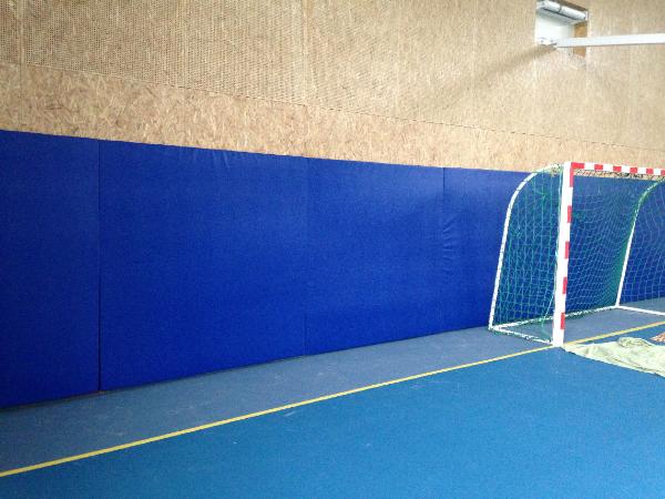 Protection murale à scratcher. Fixation par velcro. La plaque de 200 x 200cm. Ep: 4cm (REF 60025a) Protection murale à scratcher. Fixation par velcro. La plaque de 200 x 200cm. Ep: 4cm (REF 60025a)